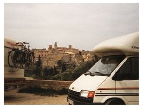 Stellplatz in Volterra mit Ausblick
